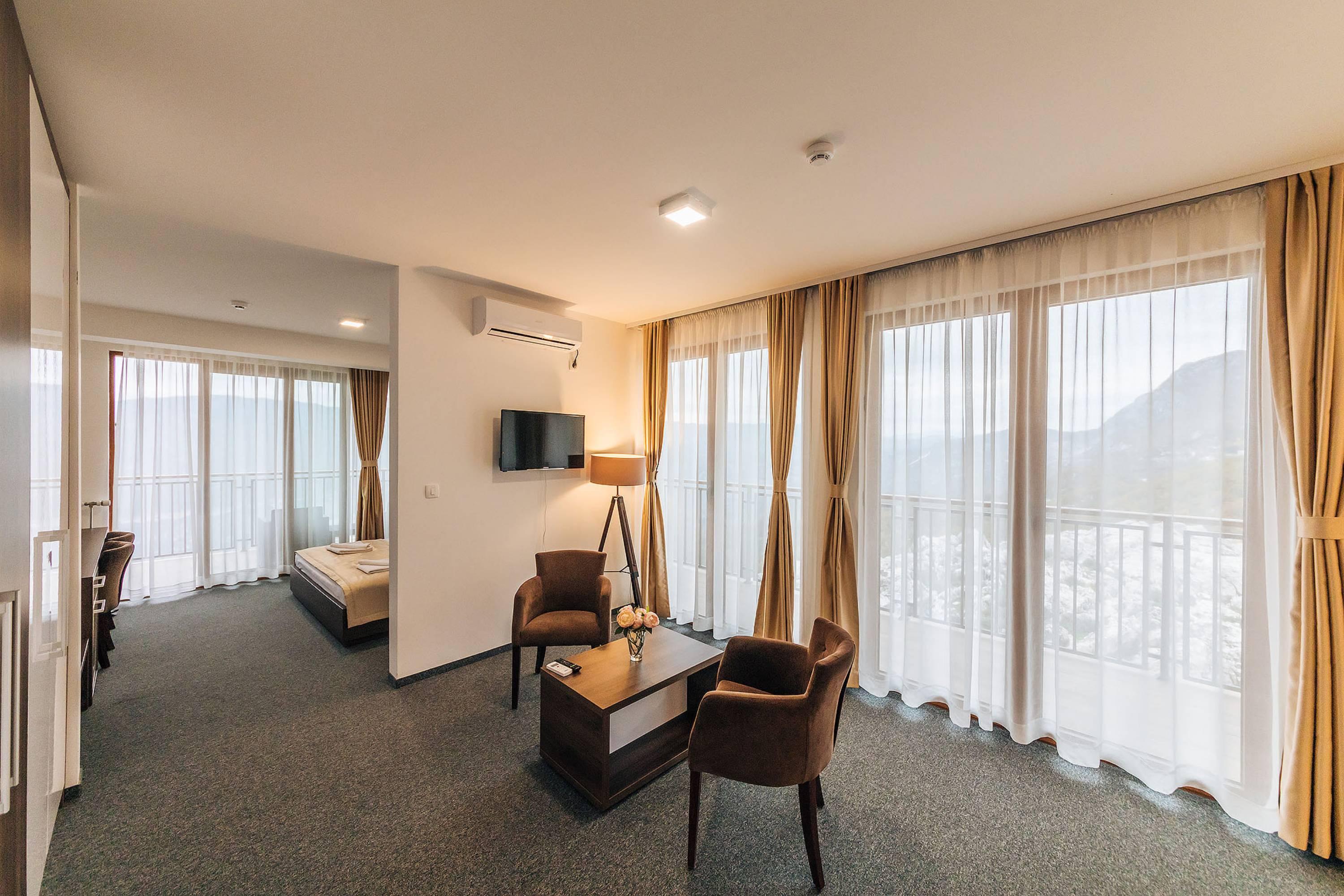 Hotel Sokoline Mandici Екстер'єр фото