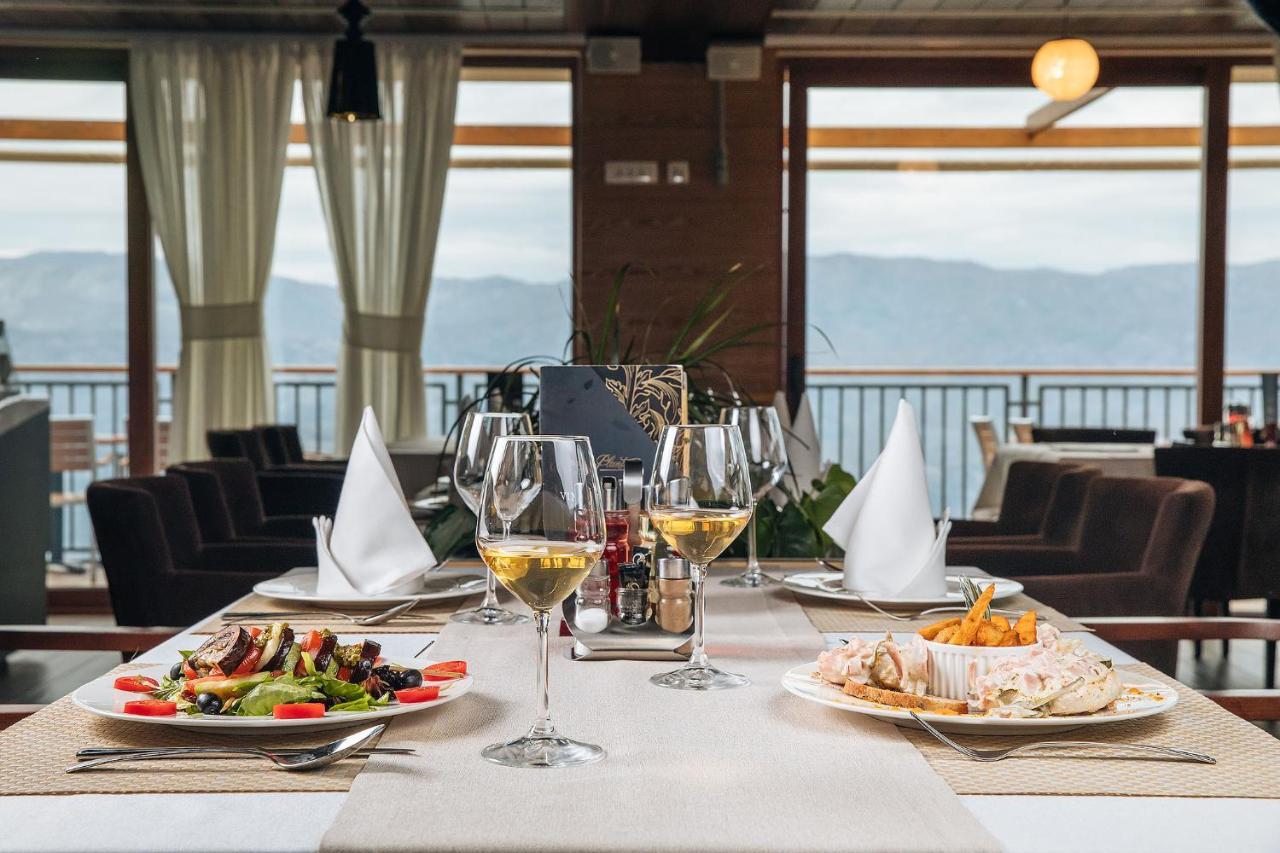 Hotel Sokoline Mandici Екстер'єр фото